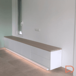 Zona TV efecto flotante con LED a medida